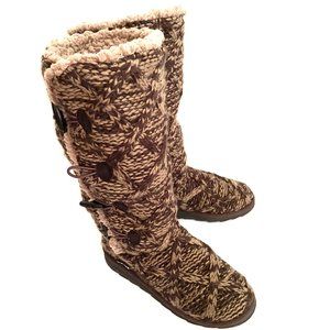 Mukluks Brown Knit Button Up Slippers / Boots 8